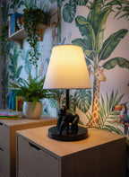 Kinderlampe calm in the wild