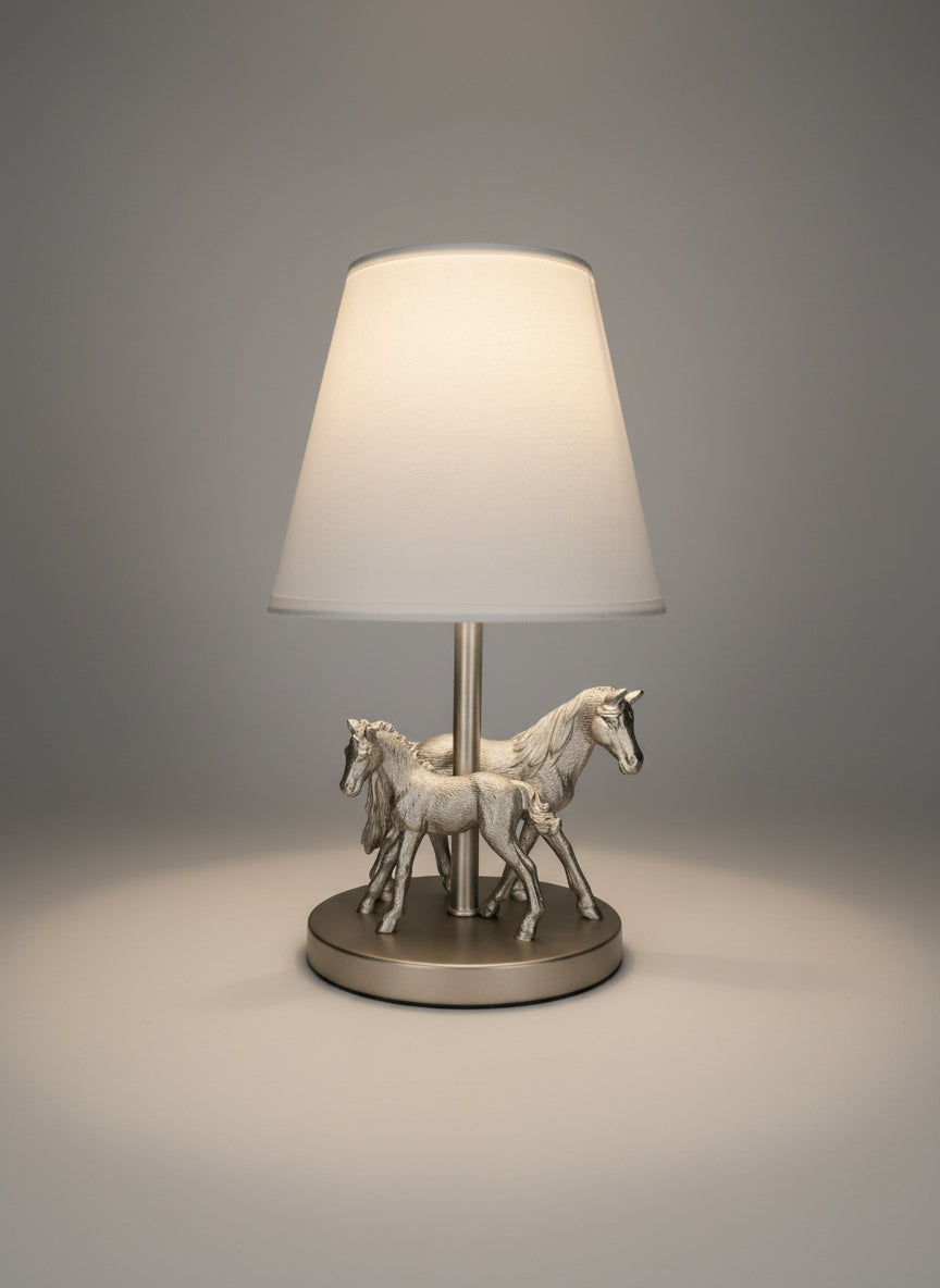 Kinderlampe in her shadow I shine